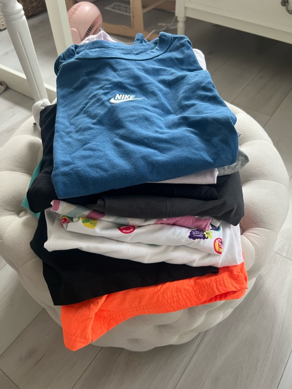 Large Nike lot, ten tshirts and three shorts